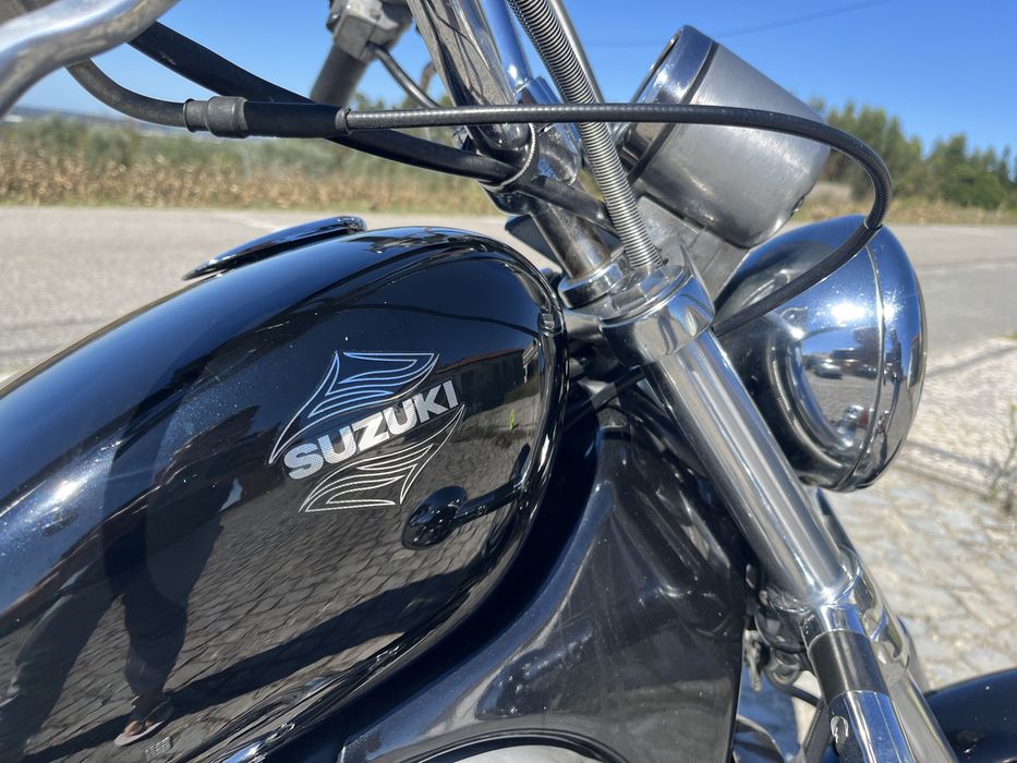 Suzuki Intruder