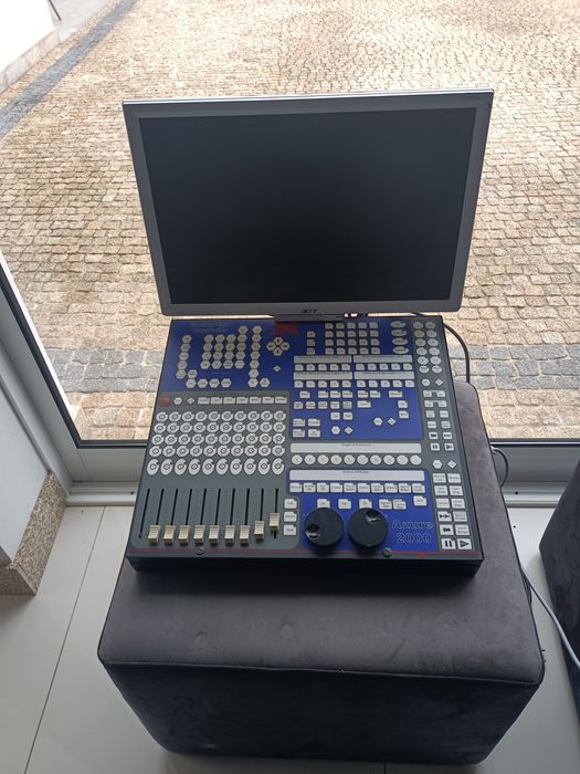 Moving light Azurém 2000