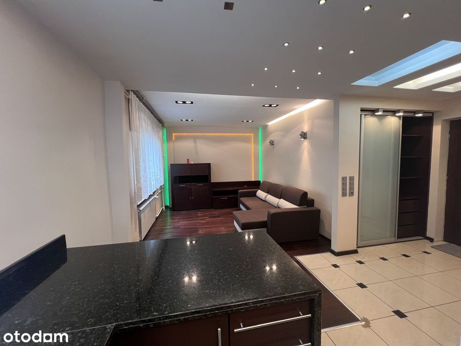 Do wynajęcia komfortowa kawalerka – 32 m² | Warszawa, ul. Brechta - Więcej