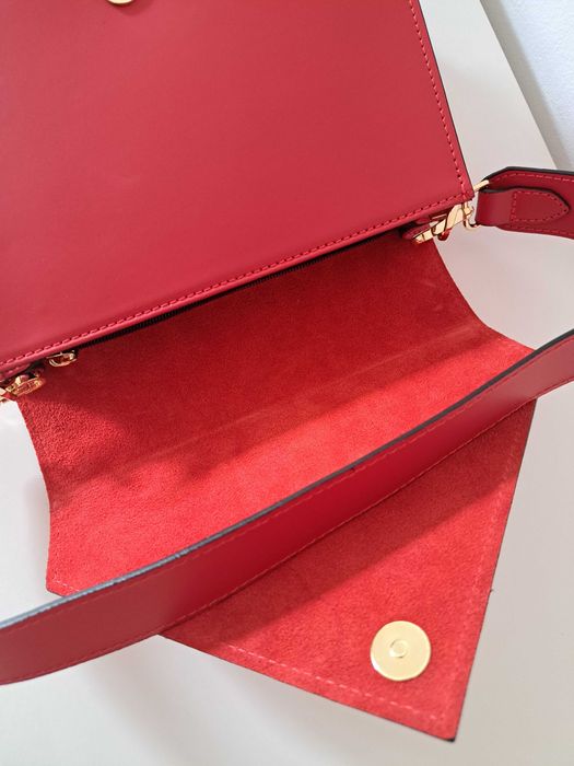 Czerwona torebka na ramię / listonoszka Answear Lab skóra naturalna