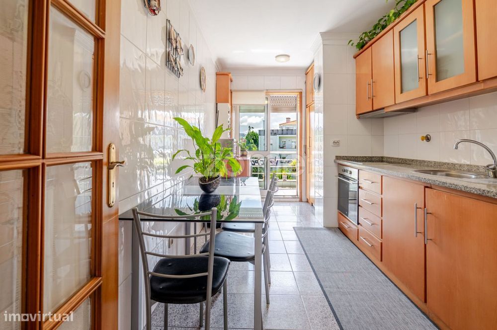 Duplex T3 com Terraço, Vista Mar e Garagem box em Gaia