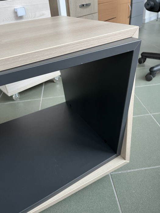 Журнальний столик на коліщатках/Кутовий столик