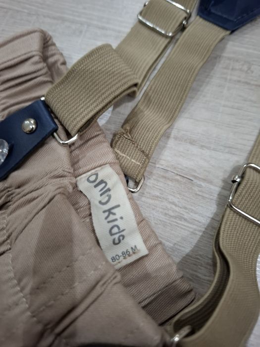 Eleganckie spodnie chlopiece na szelkach