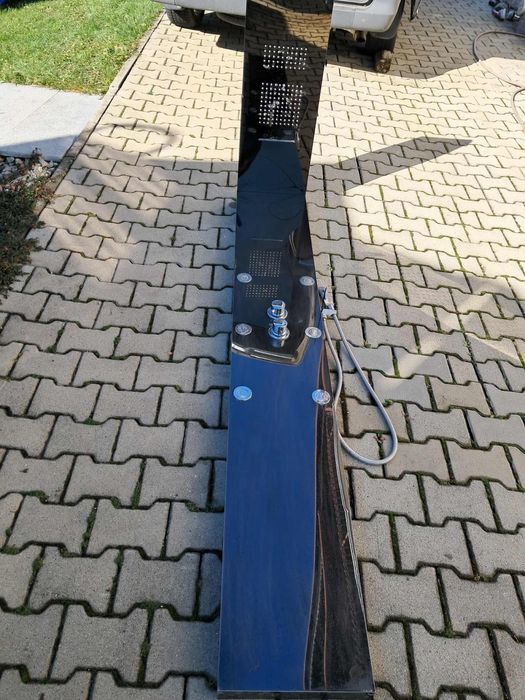 Panel natryskowy czarny