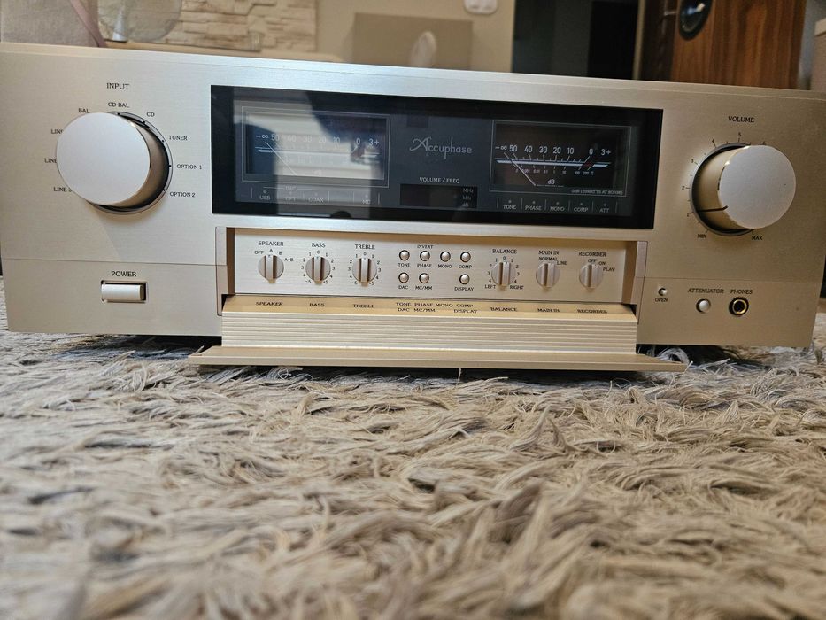 Wzmacniacz Accuphase E-380