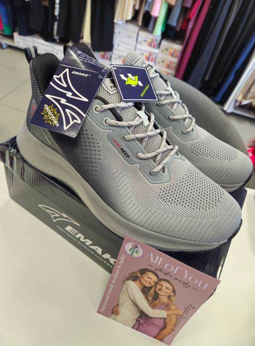 Buty męskie sportowe r. 46, szare, lekkie wygodne !!!