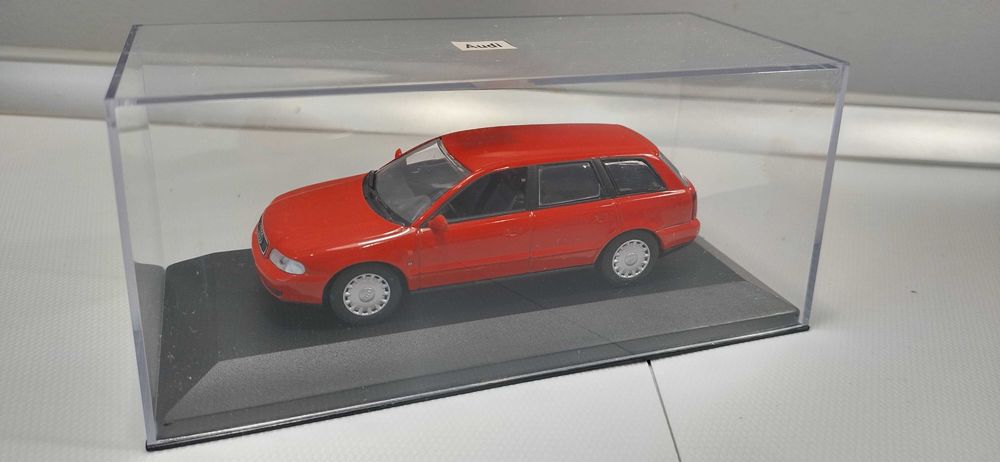 Audi A4 Avant B5 (Typ 8D) Minichamps 1:43