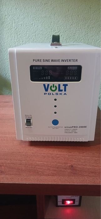 Продам УПС з акумулятором VOLT polska