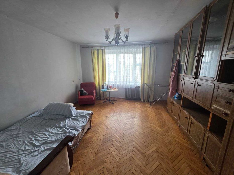 Продаж 4 кімнатної квартири вул Паньківського (район Мазепи )