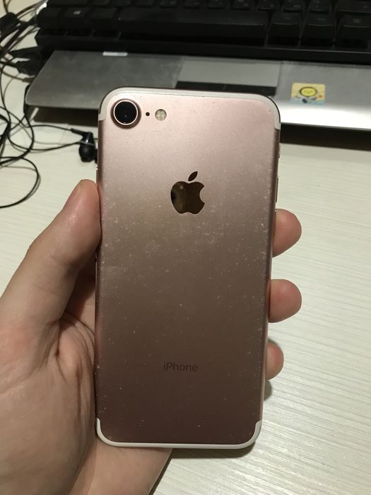 Iphone 7 продається