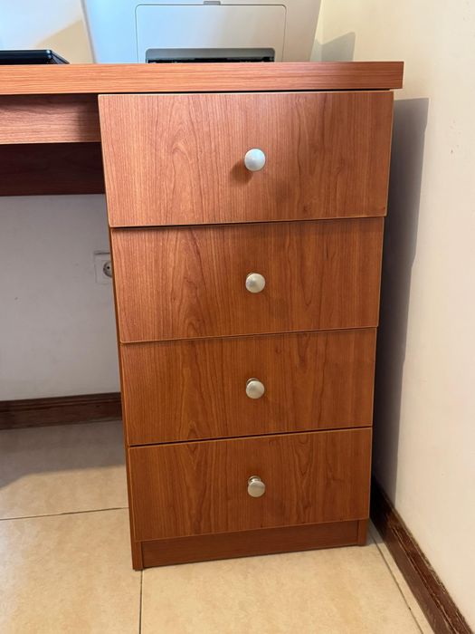 Secretária para computador