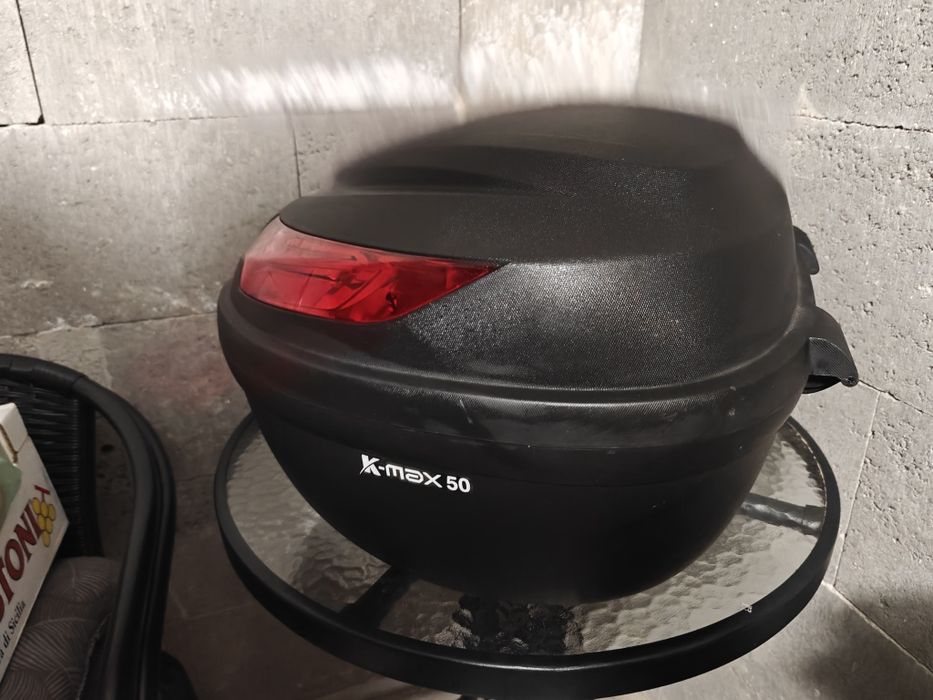 Motocyklowy kufer centralny KMAX 50L