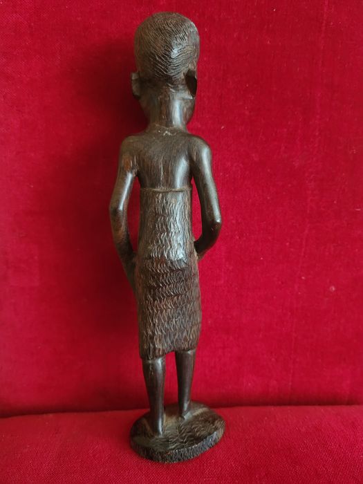 Figurka ,rzeźba drewniana Afrykanka .
