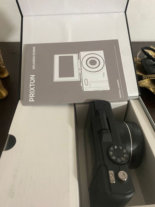 Vendo máquina fotográfica nova com garantia da worten