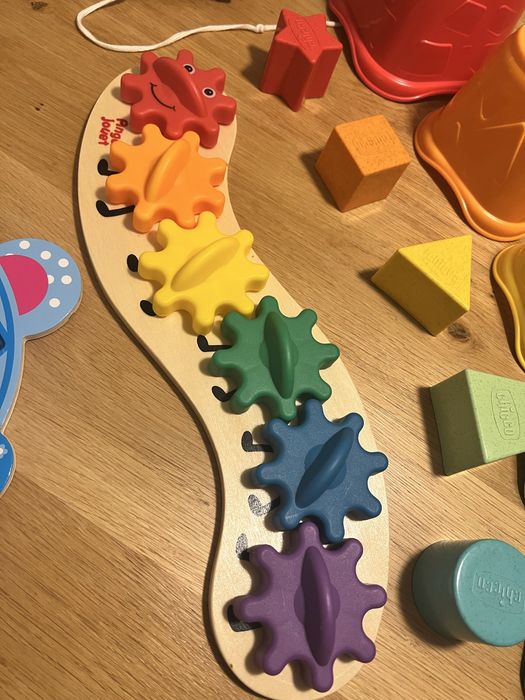 Zestaw zabawek drewnianych jak nowe