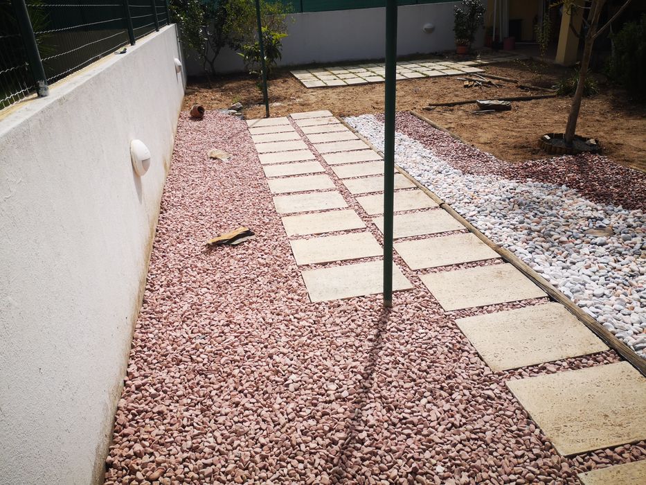 Manutenção de jardins,abate árvores, limpeza de terrenos