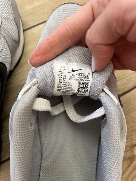 Кроссівки nike оригінал