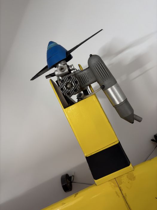 Conjunto avião e caro r/c kyosho