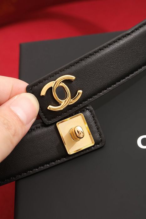 Шкіряний ремінь Chanel — zdjęcie 4