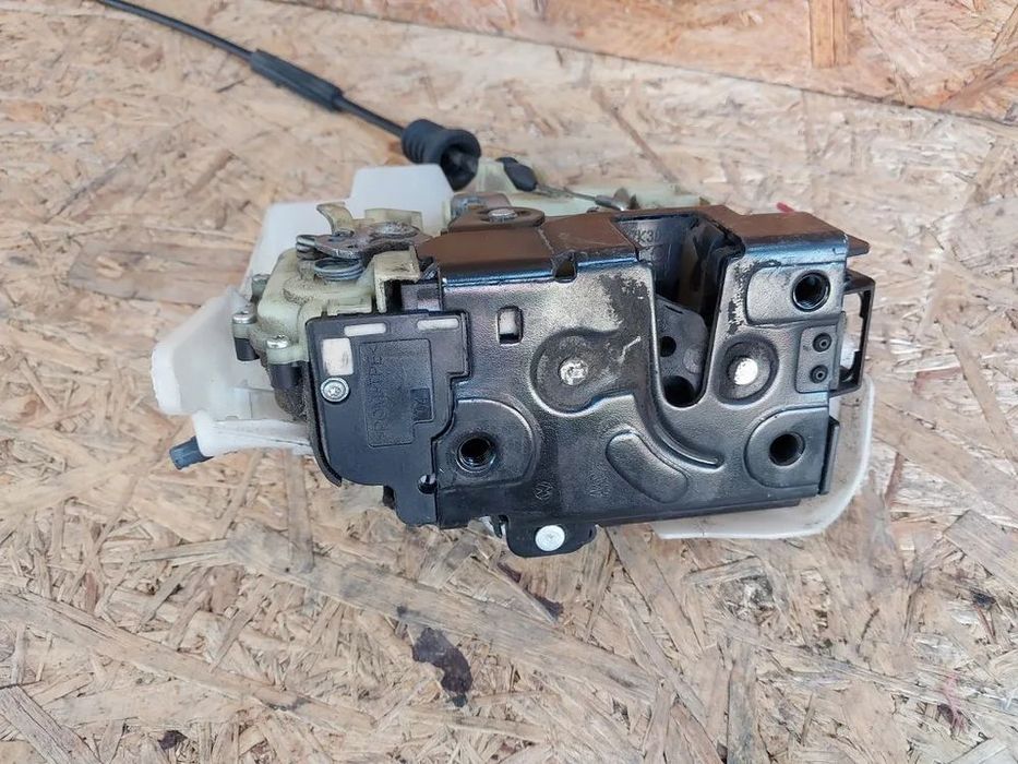 zamek drzwi przedni lewy przód 8 pin vw transporter t5 837015aq