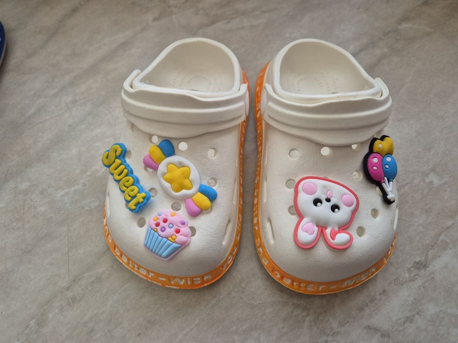 Шльопанці дитячі