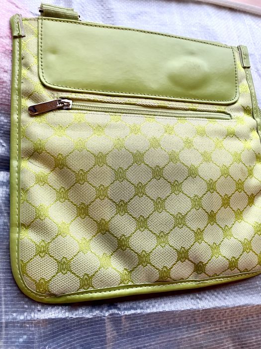 Zielona torna listonoszka