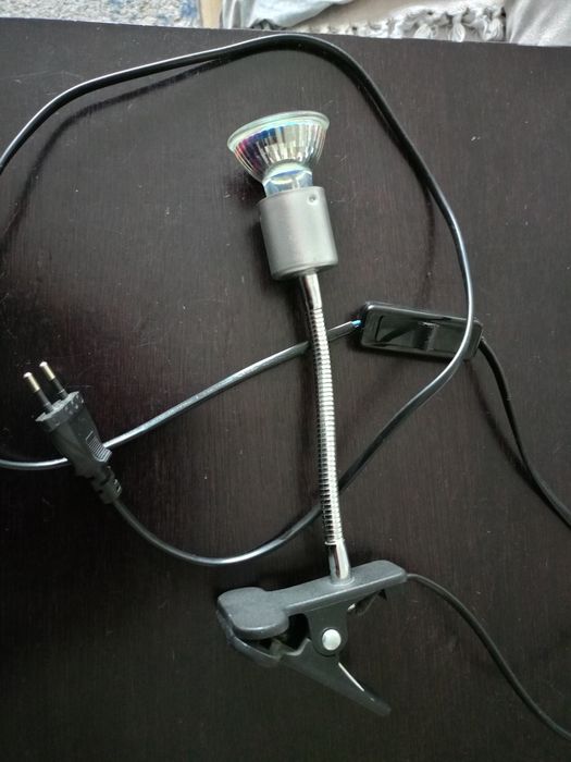 Lampka biurkowa na klipsa
