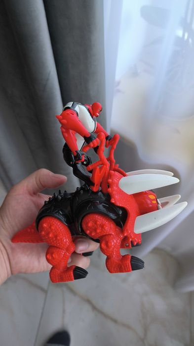 фігурка Бен 10, Ben 10 Four Arms Силач на трицератопсі. Дуже рідкісні!