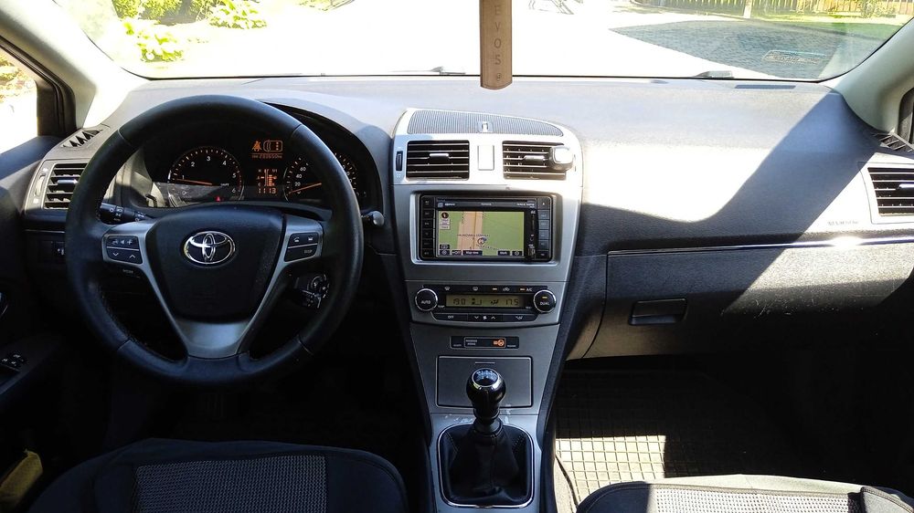 TOYOTA AVENSIS T27 2.0 D4D 2010r