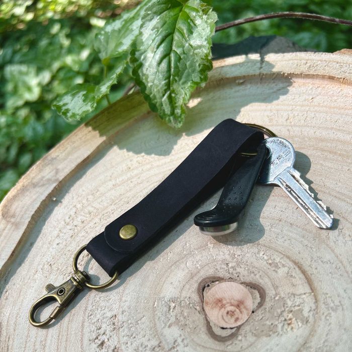 Brelok do kluczy z grawerem skórzany z imieniem handmade