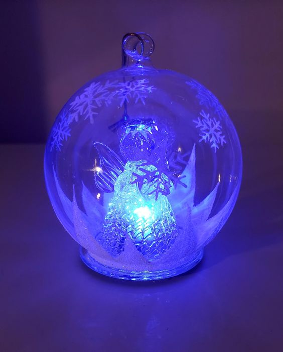 Szklana bombka świecąca