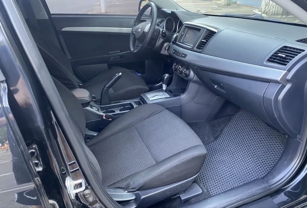 Продам Mitsubishi Lancer X