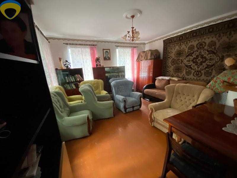 Дом в центре села Иваново(Свердлово)