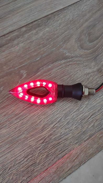 Мото Led поворотник красный