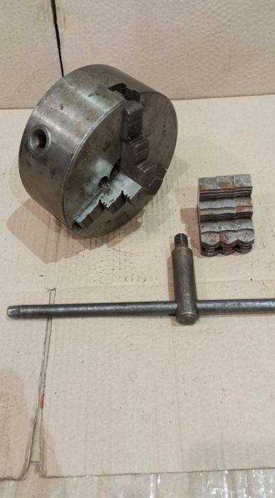 Токарний патрон 160 мм