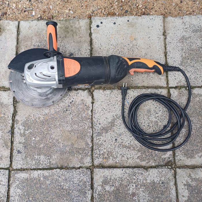 Mocna szlifierka kątowa 2600 Watt..
