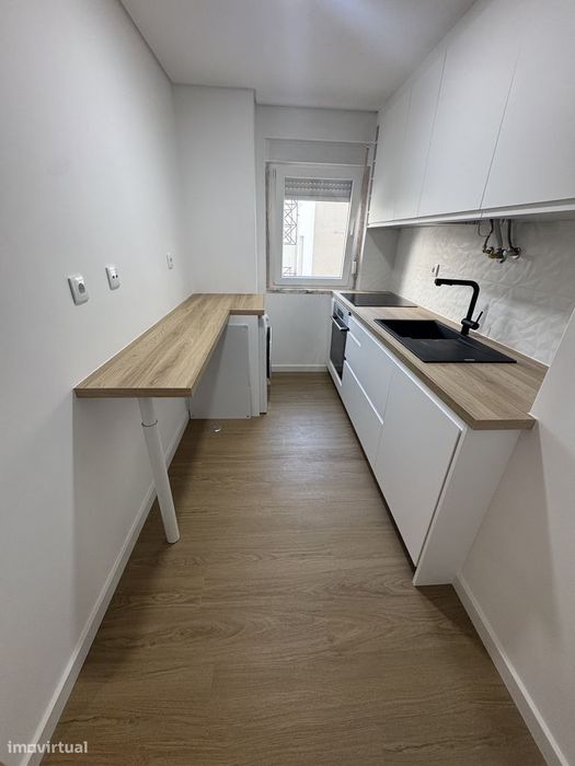 Apartamento T2 Com Elevador | Rinchoa – Rio De Mouro