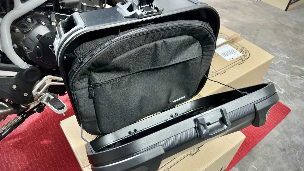 SW Motech DUSC M Malas laterais com Bolsas Internas – 33 litros (x2)