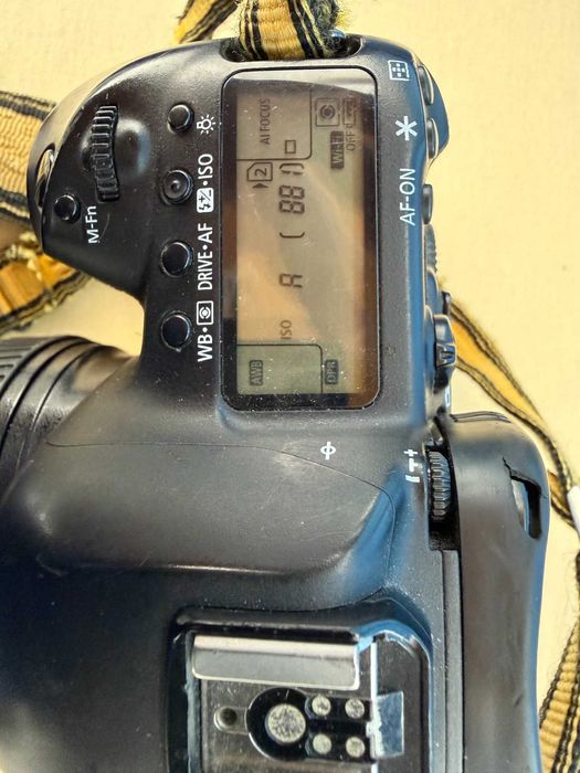 Canon D5 Mark IV + Objetiva Canon EF 24-105 f4 + Punho BG E20 + Memoria Sandisk Compact Flash Extreme Pro