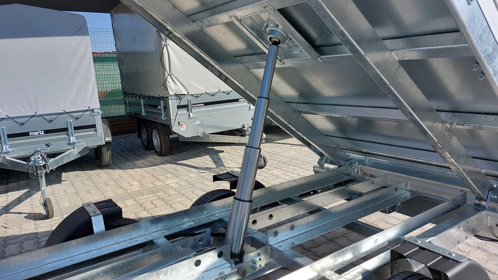 Atrelado   MARTZ modelo Kipper 300/2  (2.7T)  Basculante Hidráulico.