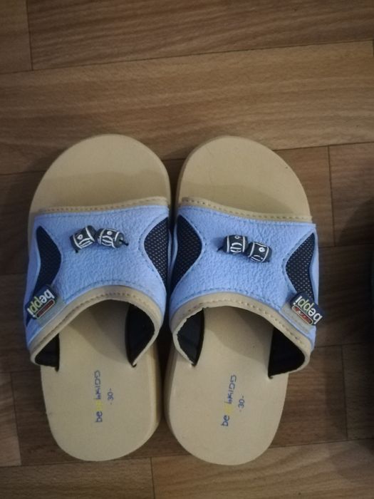 Шлепанцы на мальчика.