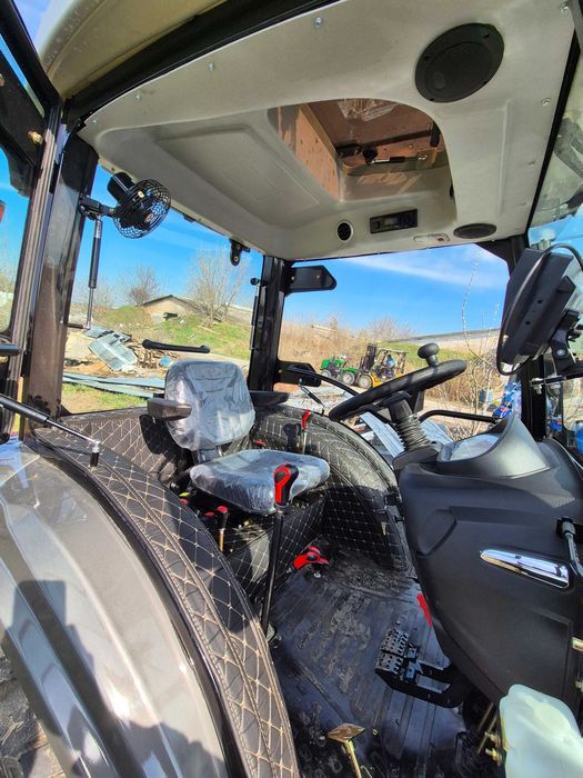 Трактор с кабиной Скаут 404С с ровным полом