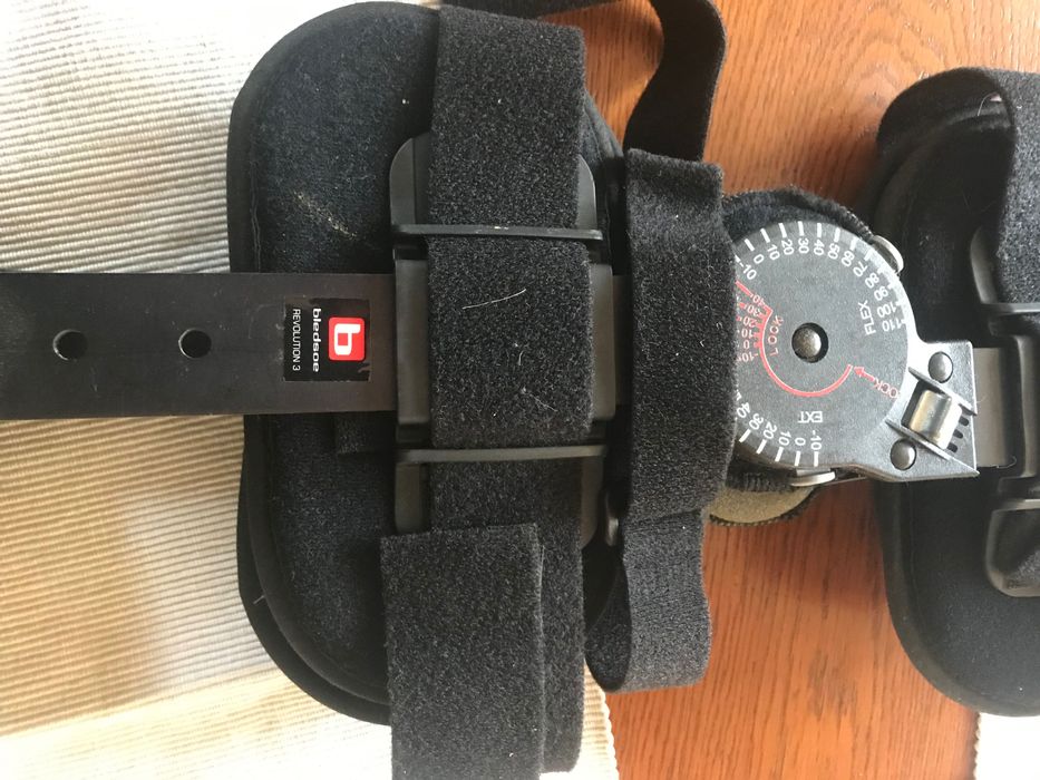 Orteza kolanowa Bledsoe Revolution 3 długa regulowana