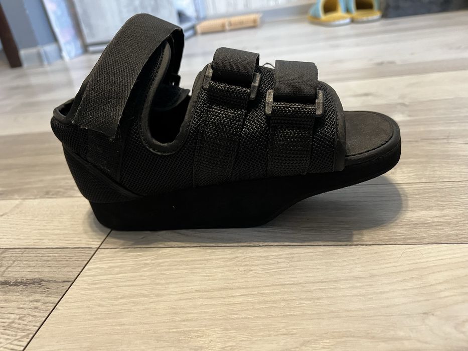 Взуття післяопераційне Барука