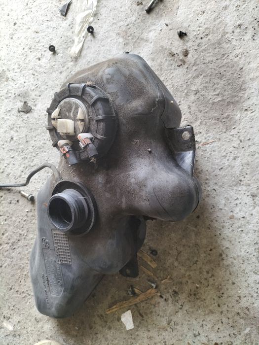 Zbiornik paliwa,pompa,pływak peugeot elystar 50cm tsdi