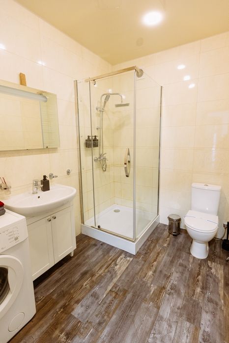 New Time. БЕЗПЕРЕБІЙНИЙ Wi-fi, гаряча вода, опалення Квартира подобово