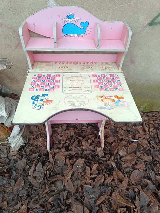 Продам дитячу парту