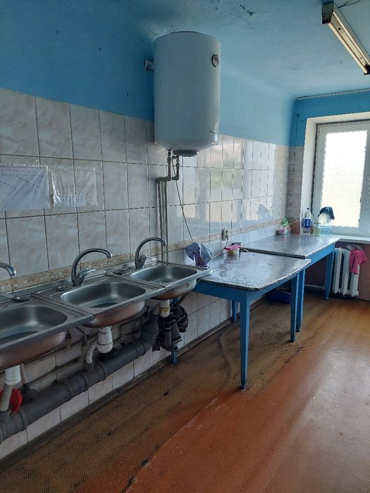Сдам комнату  в чистом общежитии .