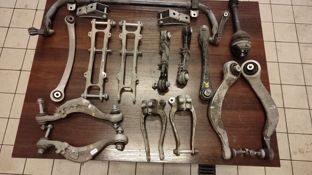 ходова частина БМВ М8 (bmw m8) пружини кайли оригінальні з америки