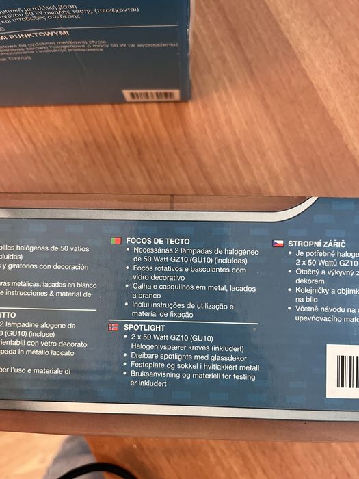 3 candeeiros / spots de teto